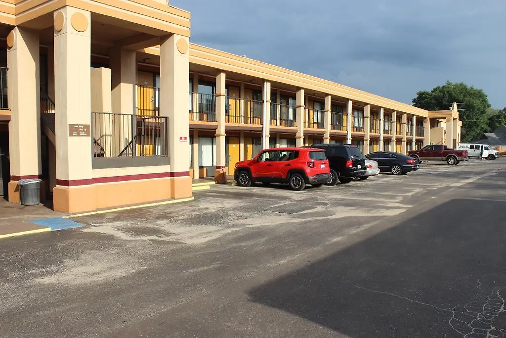 ** Motel Tampa Inn Near Busch Gardens United States