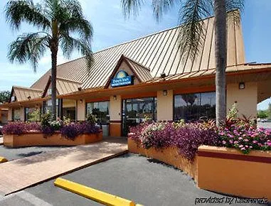Tampa Inn Near Busch Gardens 2*,