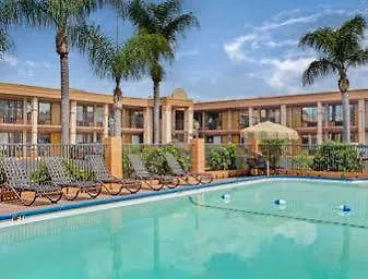 Tampa Inn Near Busch Gardens 2*,  United States