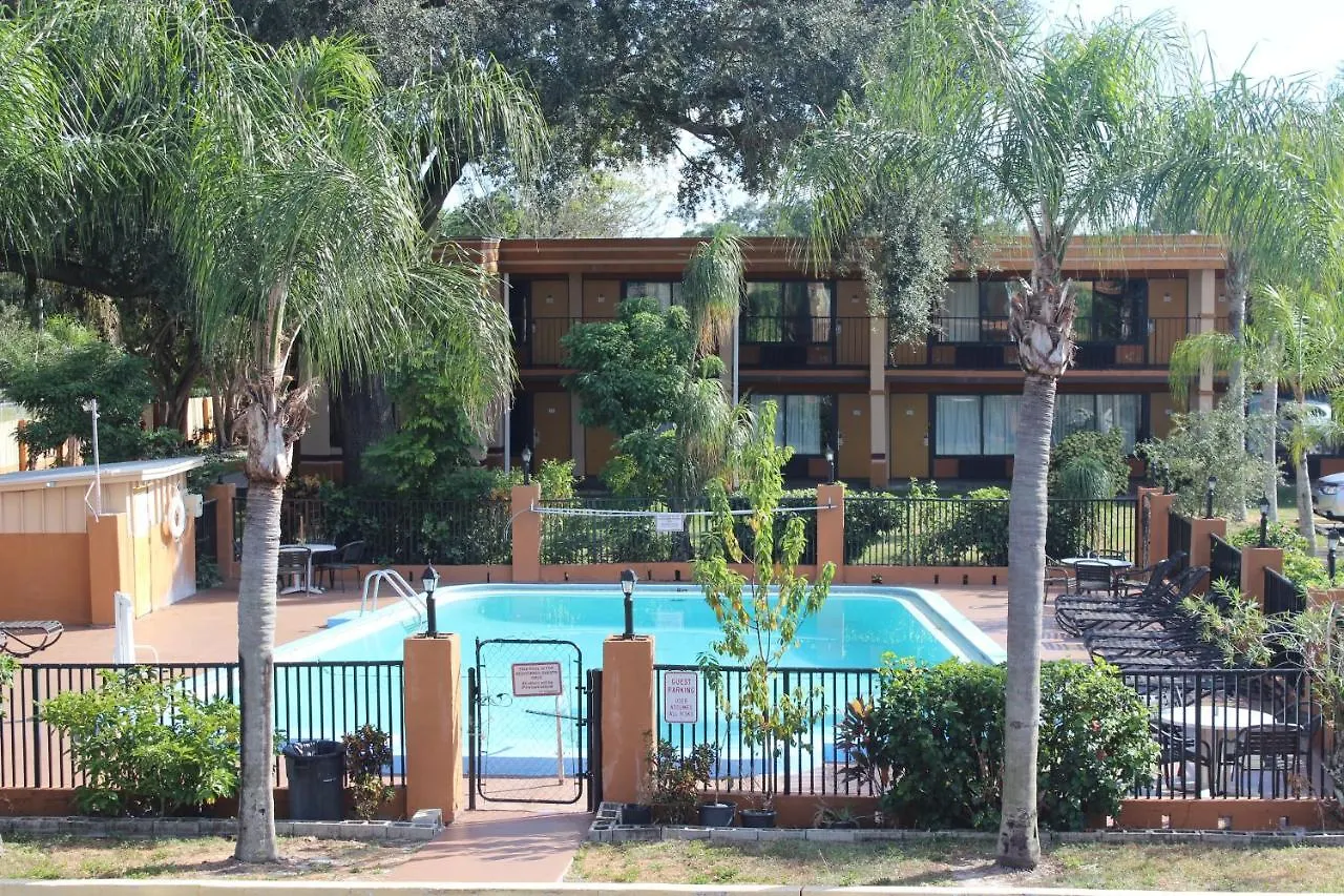 Tampa Inn Near Busch Gardens 2*,  United States