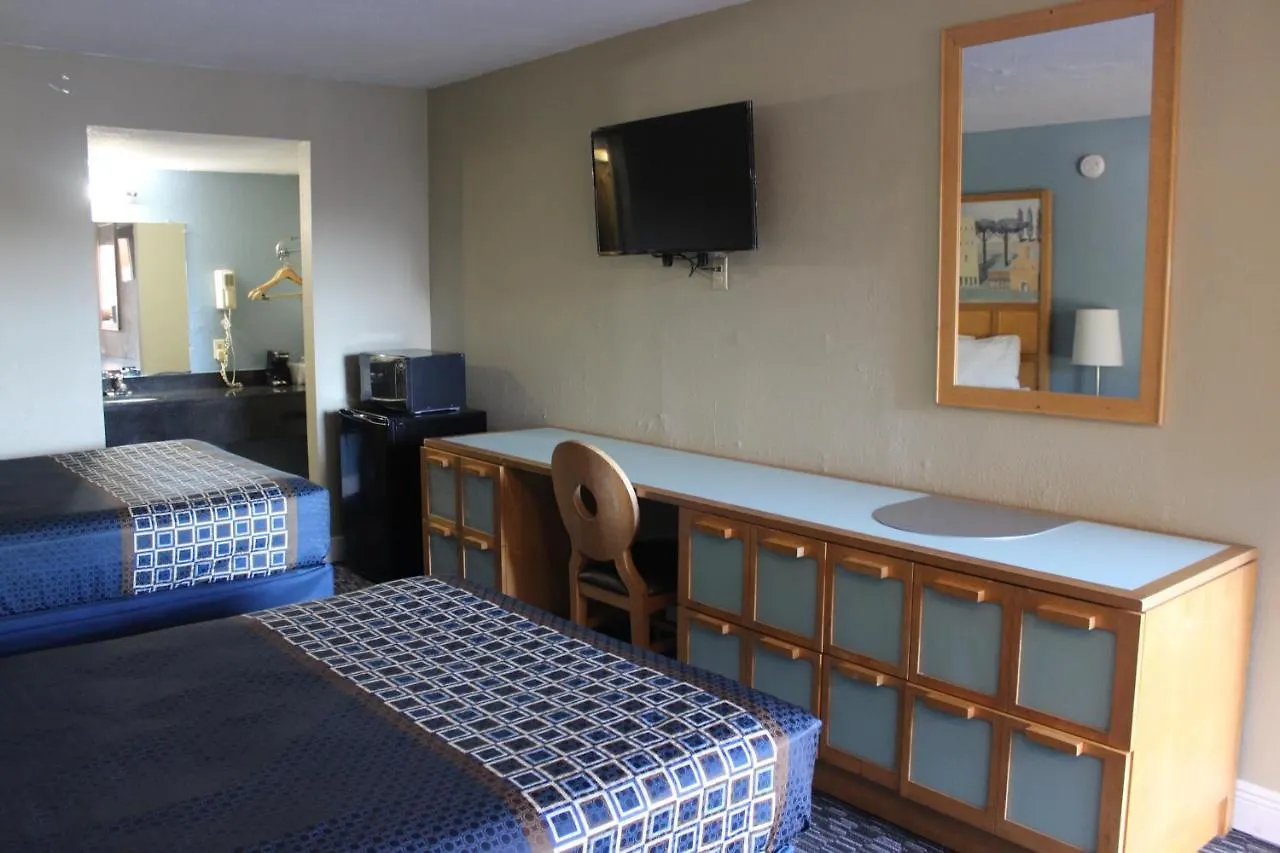 Motel Tampa Inn Near Busch Gardens