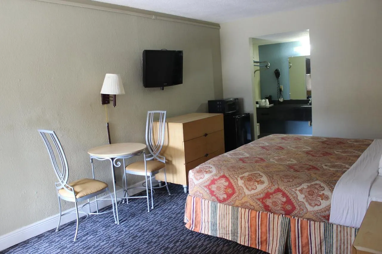 Tampa Inn Near Busch Gardens Motel
