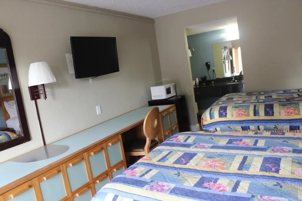 Tampa Inn Near Busch Gardens Motel